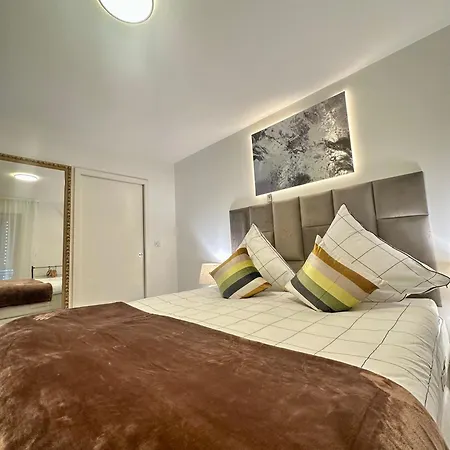 Appartement Center Airport Swiss Border Shopping Mall