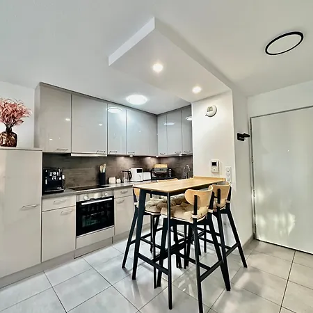 Center Airport Swiss Border Shopping Mall * Saint-Louis (Haut-Rhin)